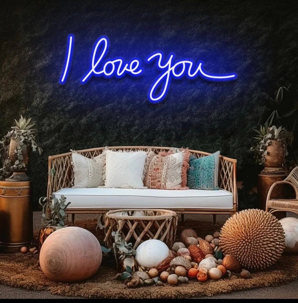 I Love You ლურჯი ნეონი